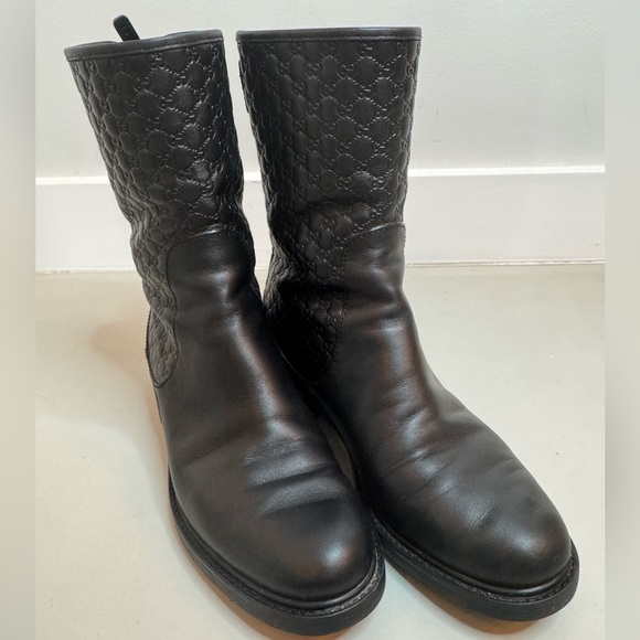 Authentic Gucci Leather Chelsea Boots | Size 7.5 | Logo Embossed - Picture 15 of 17